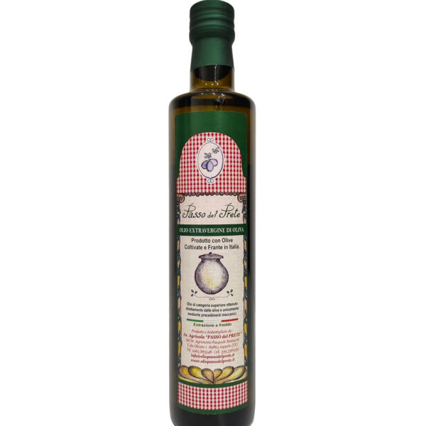 Olio Extravergine di Oliva calabrese estratto a freddo in bottiglia da 500ml.