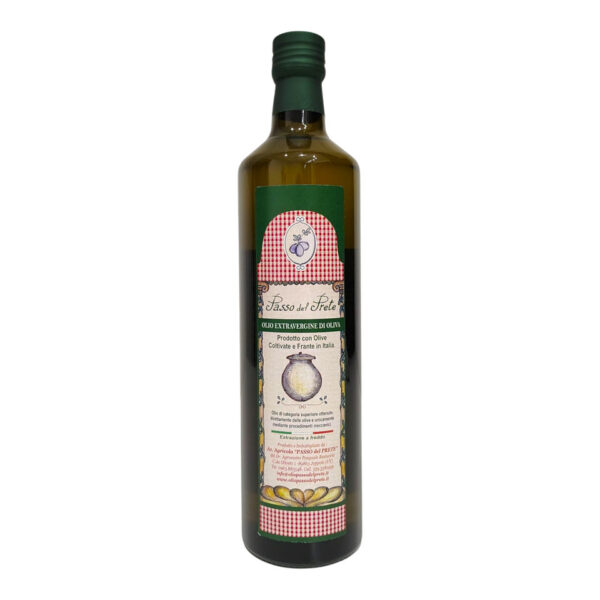 Olio Extravergine di Oliva calabrese estratto a freddo in bottiglia da 750ml.